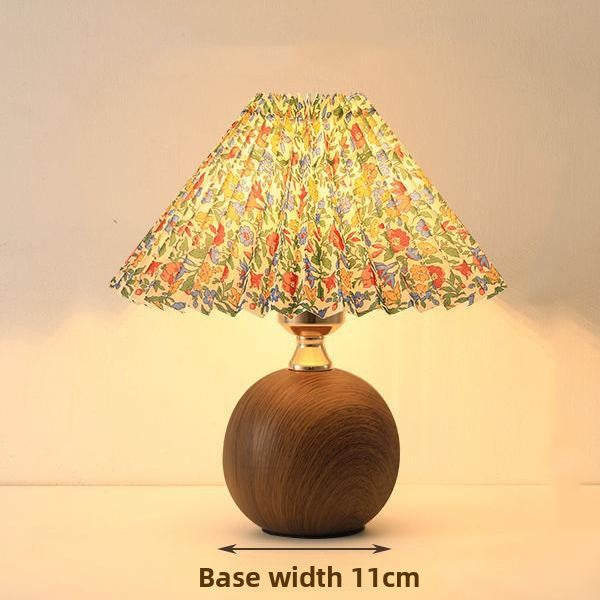 Retro Pleated Table Lamp – Nordic Dimmable Bedside Lamp with USB Power, 3-Color Lighting & Remote